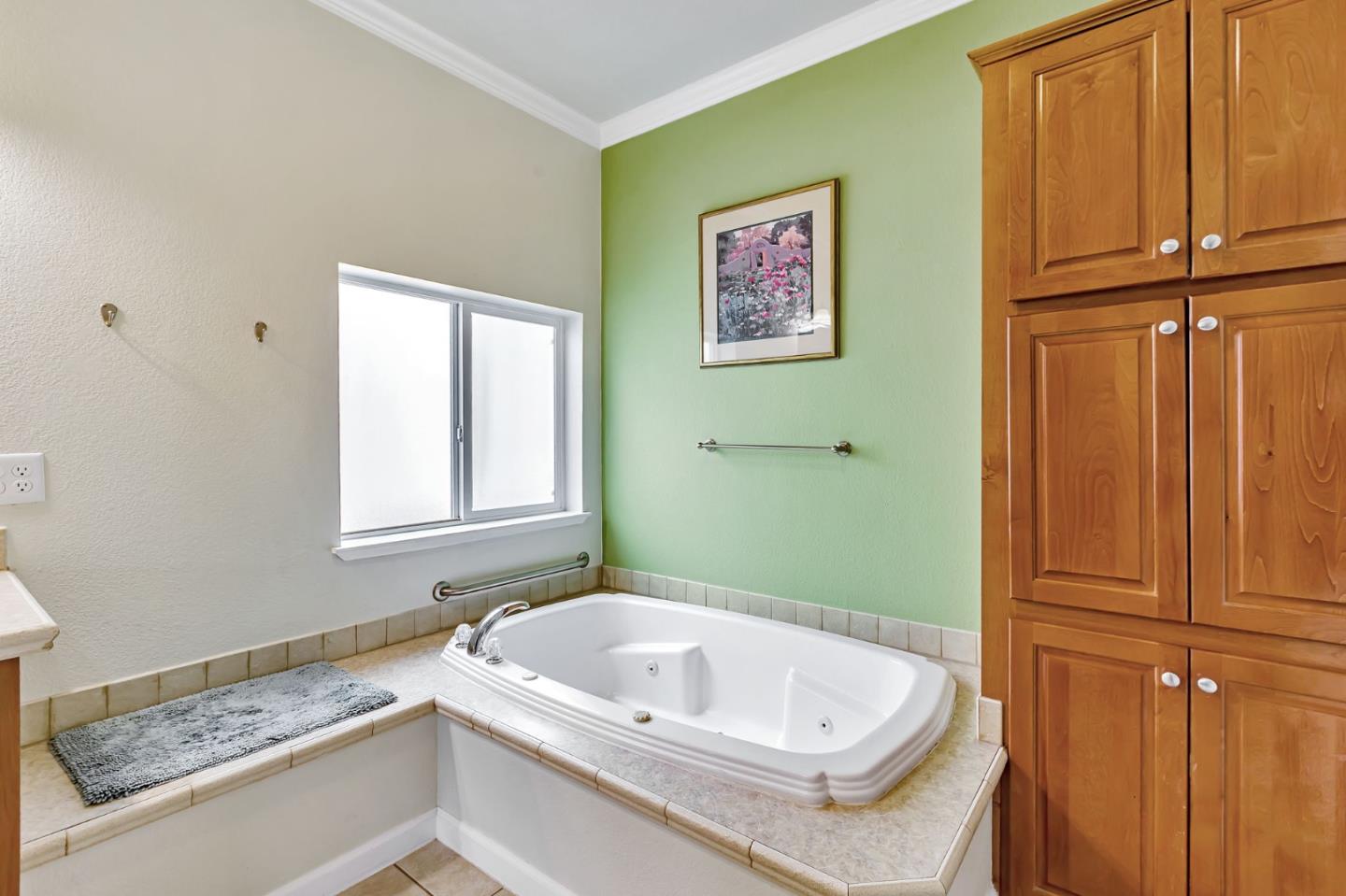 Detail Gallery Image 32 of 44 For 1111 Morse Ave #220,  Sunnyvale,  CA 94089 - 3 Beds | 2 Baths