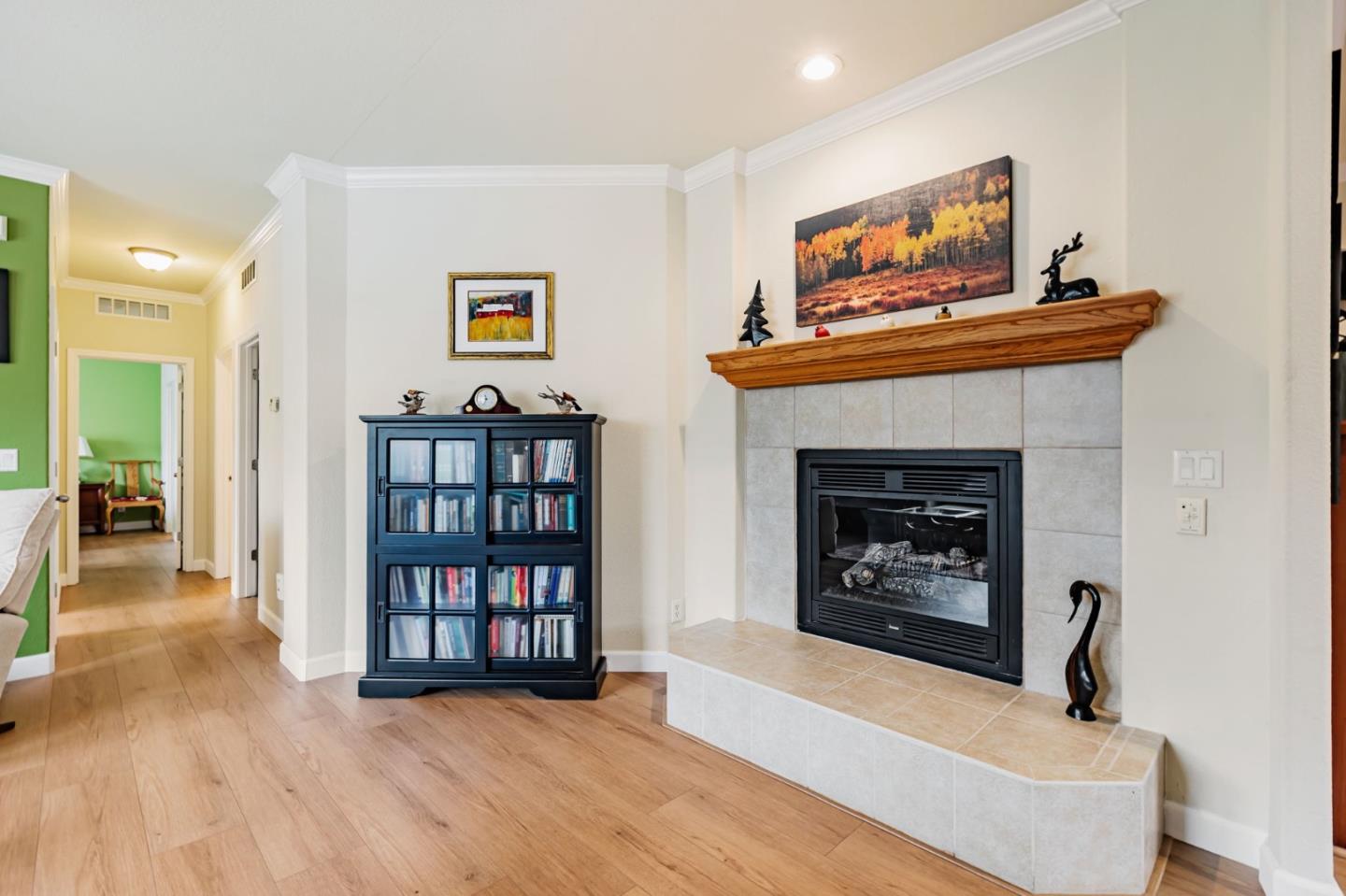 Detail Gallery Image 6 of 44 For 1111 Morse Ave #220,  Sunnyvale,  CA 94089 - 3 Beds | 2 Baths