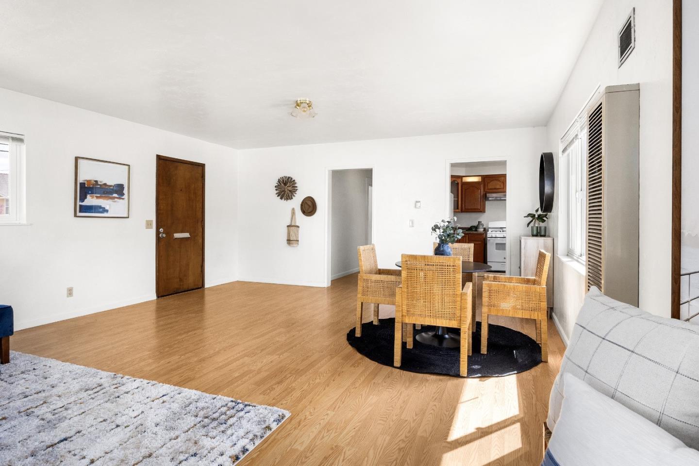 Detail Gallery Image 10 of 24 For 208 Coulson Ave, Santa Cruz,  CA 95060 - 4 Beds | 2 Baths
