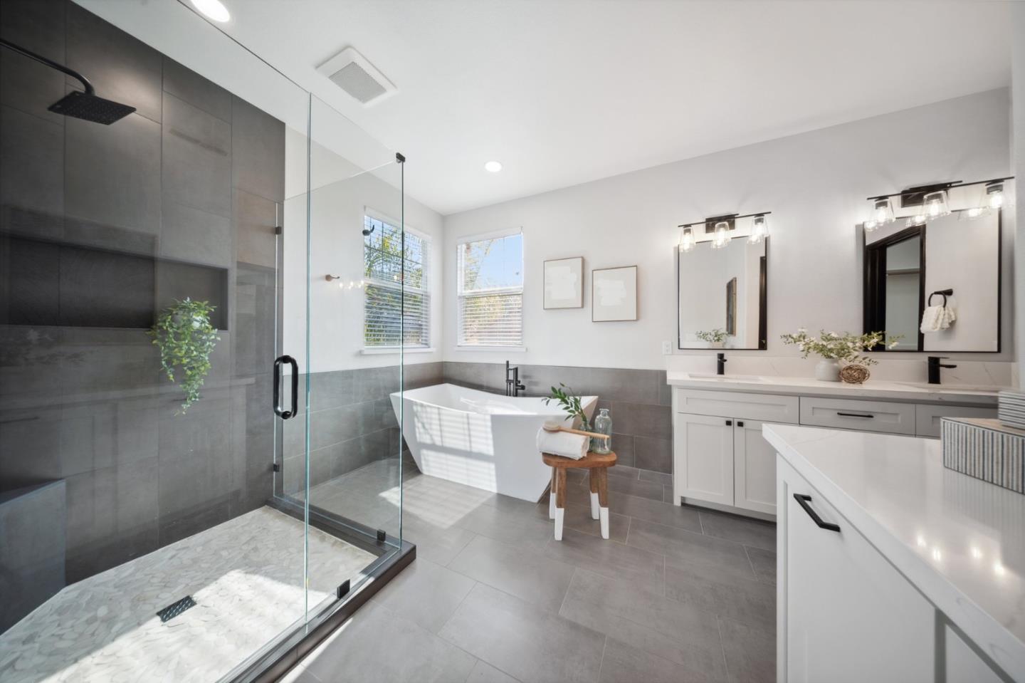 Detail Gallery Image 29 of 55 For 7531 Edinburgh Way, Gilroy,  CA 95020 - 4 Beds | 3/1 Baths