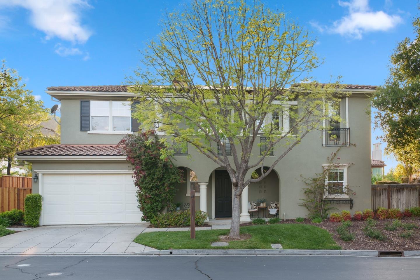 Detail Gallery Image 3 of 55 For 7531 Edinburgh Way, Gilroy,  CA 95020 - 4 Beds | 3/1 Baths
