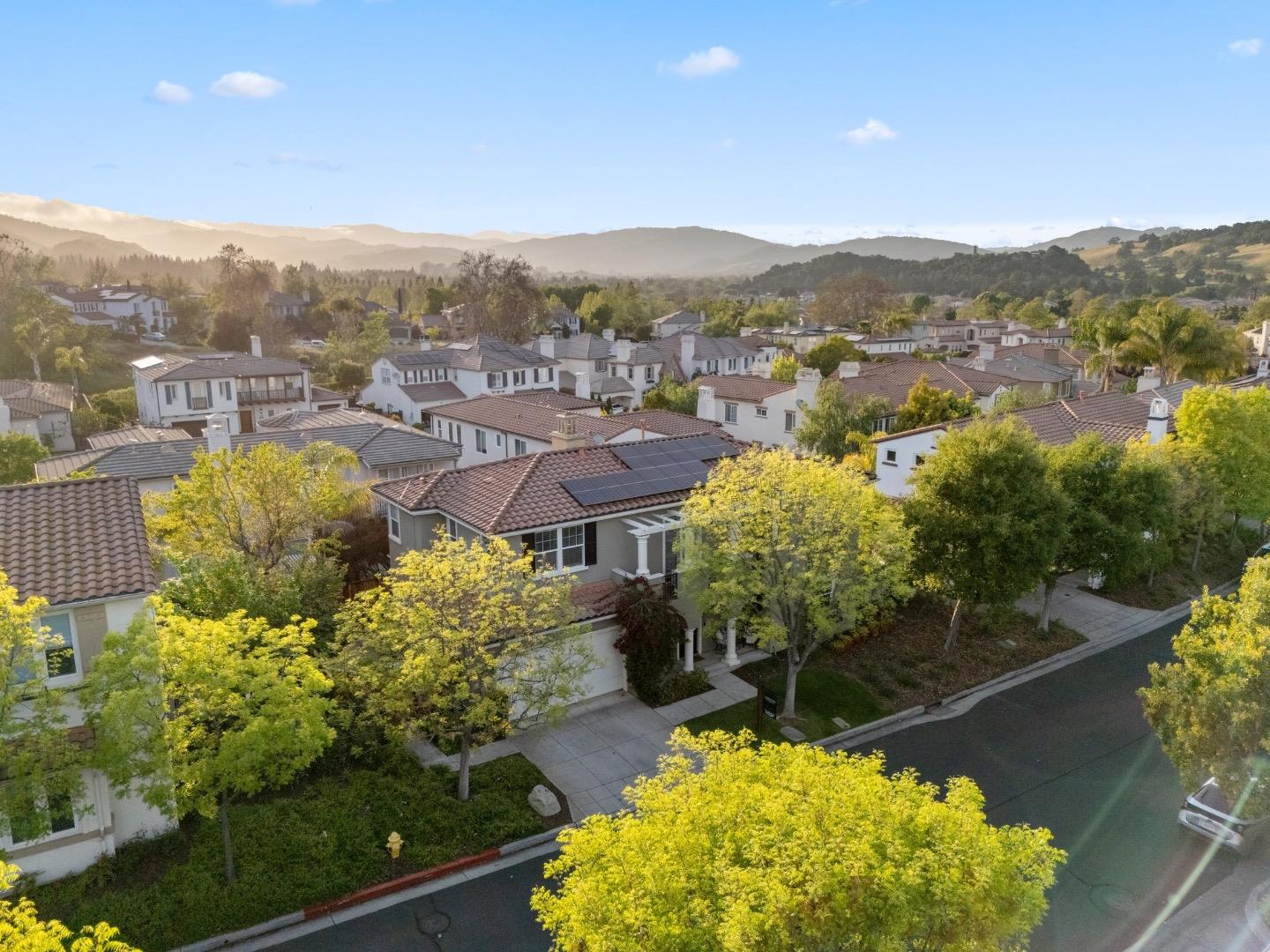 Detail Gallery Image 44 of 55 For 7531 Edinburgh Way, Gilroy,  CA 95020 - 4 Beds | 3/1 Baths