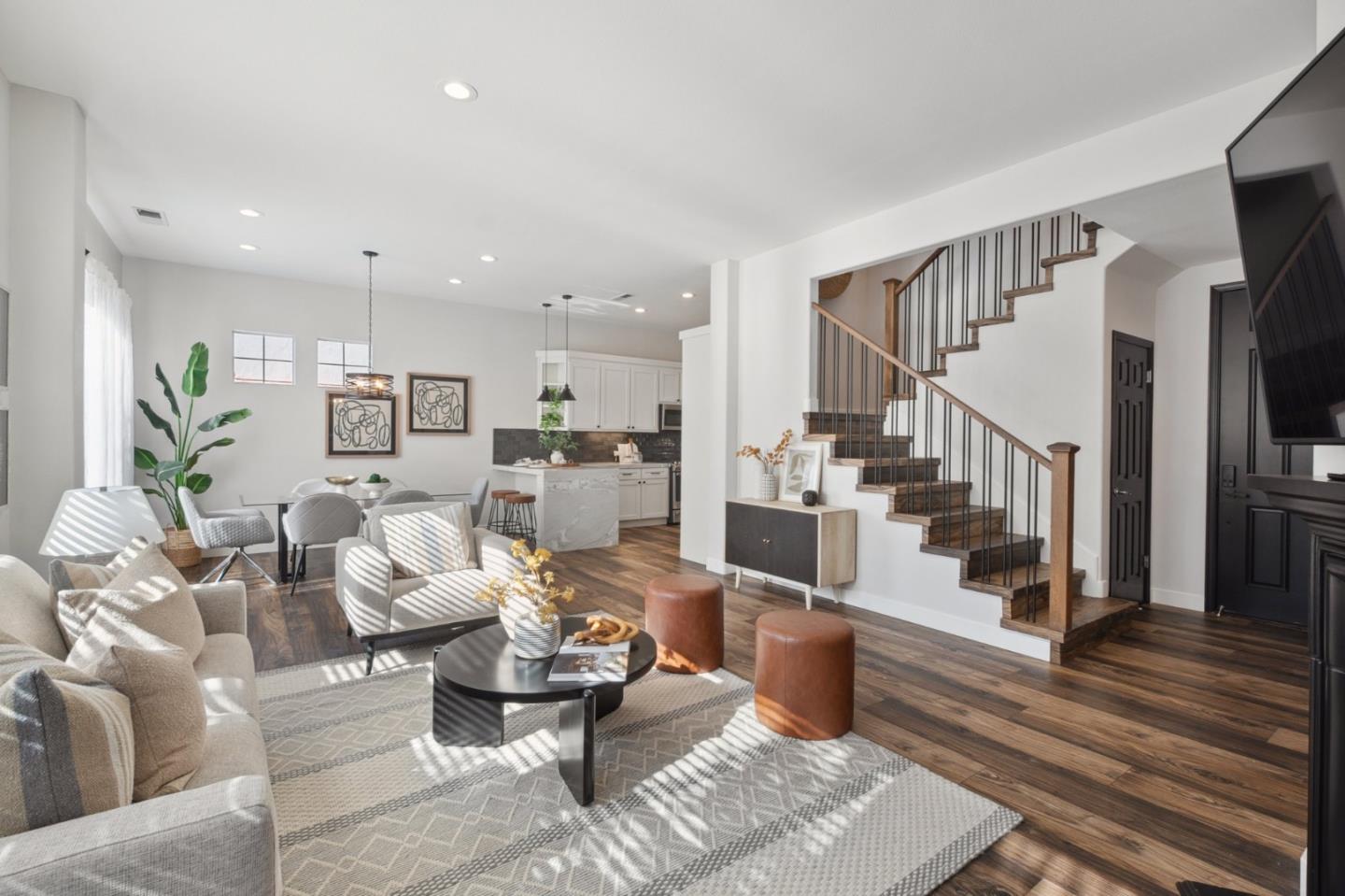 Detail Gallery Image 7 of 55 For 7531 Edinburgh Way, Gilroy,  CA 95020 - 4 Beds | 3/1 Baths
