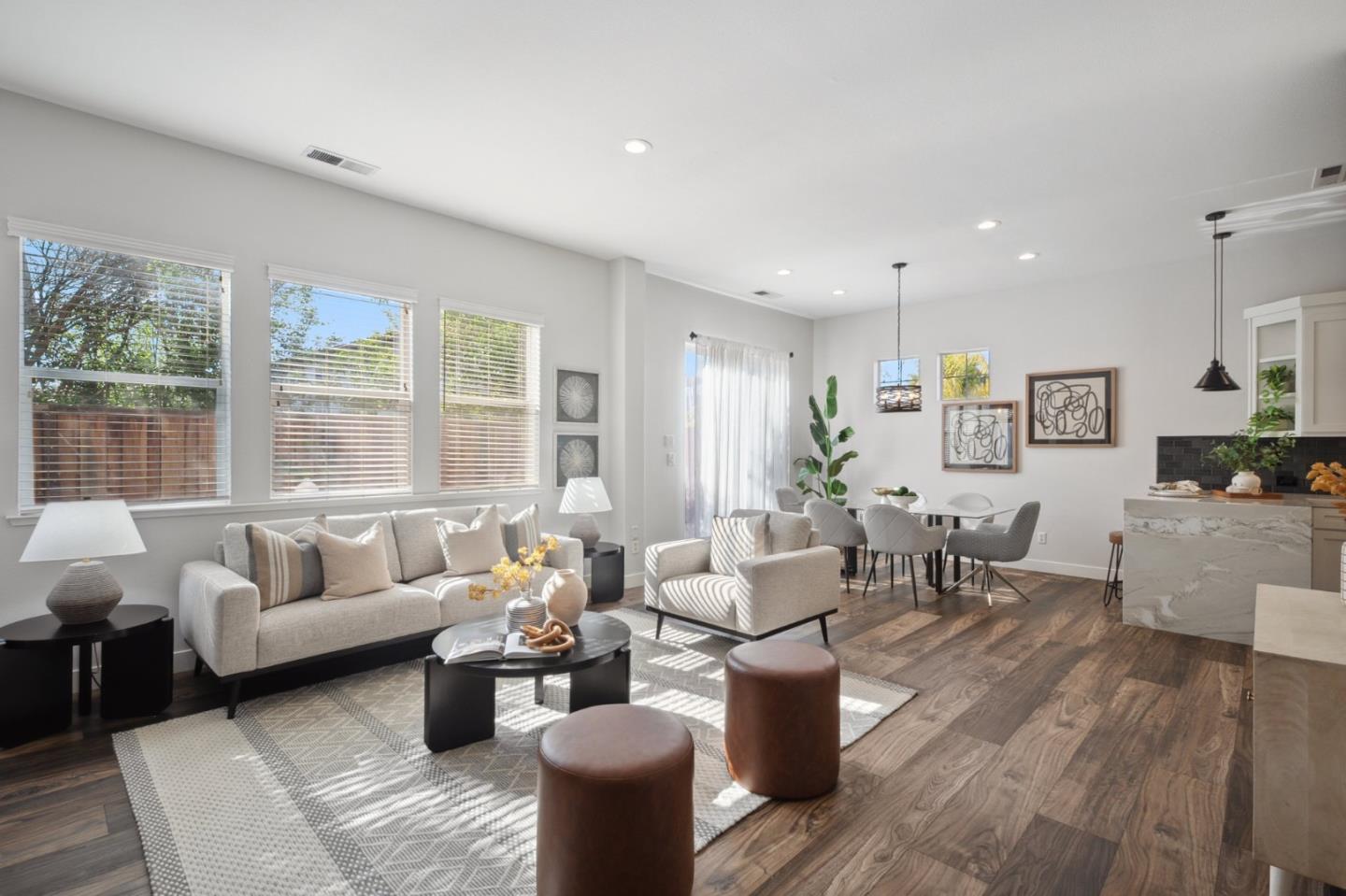Detail Gallery Image 8 of 55 For 7531 Edinburgh Way, Gilroy,  CA 95020 - 4 Beds | 3/1 Baths