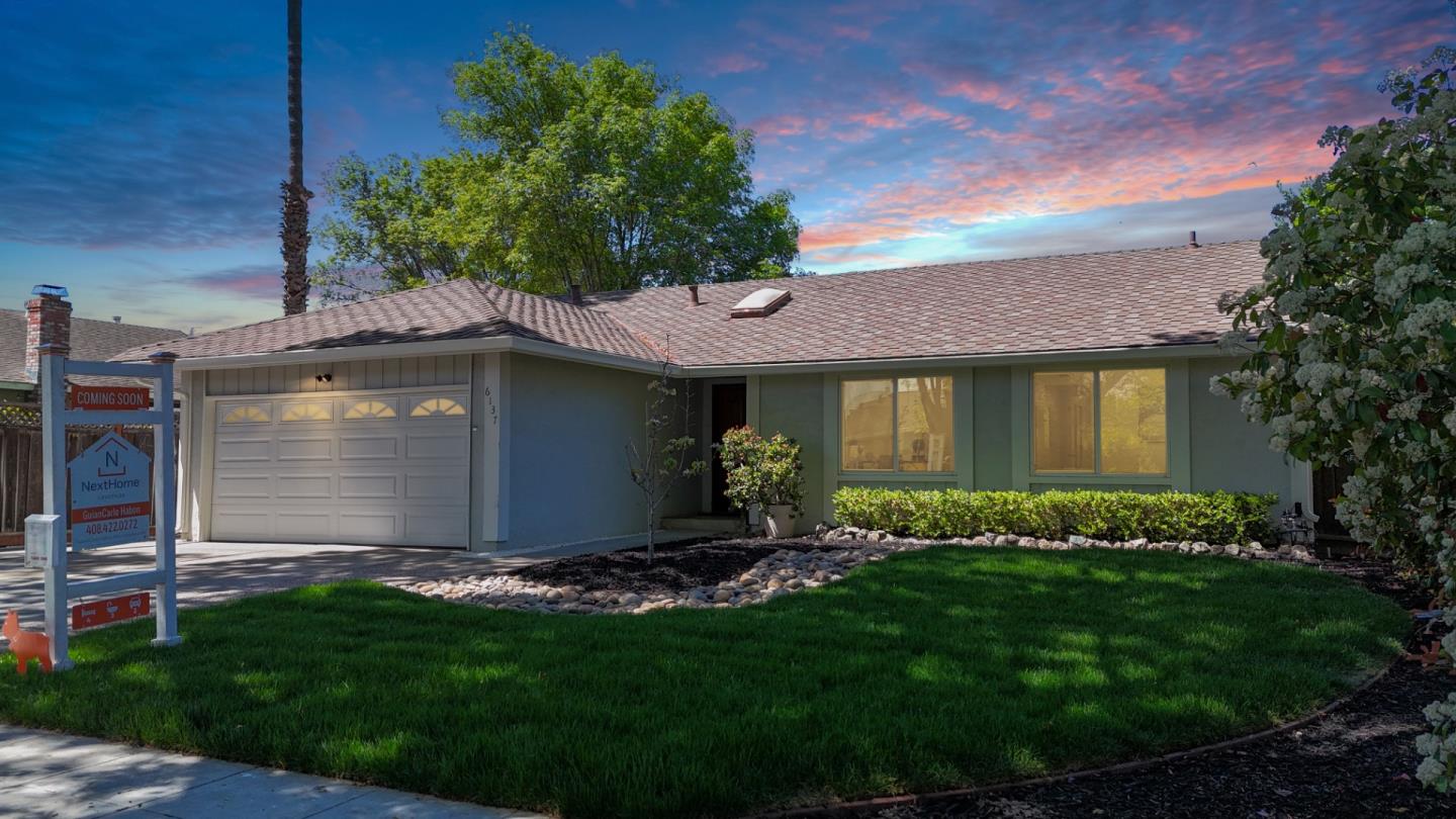 Detail Gallery Image 4 of 38 For 6137 Ashburton Dr, San Jose,  CA 95123 - 4 Beds | 3 Baths