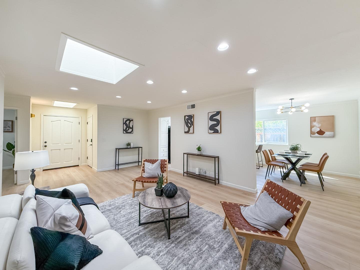 Detail Gallery Image 9 of 38 For 6137 Ashburton Dr, San Jose,  CA 95123 - 4 Beds | 3 Baths