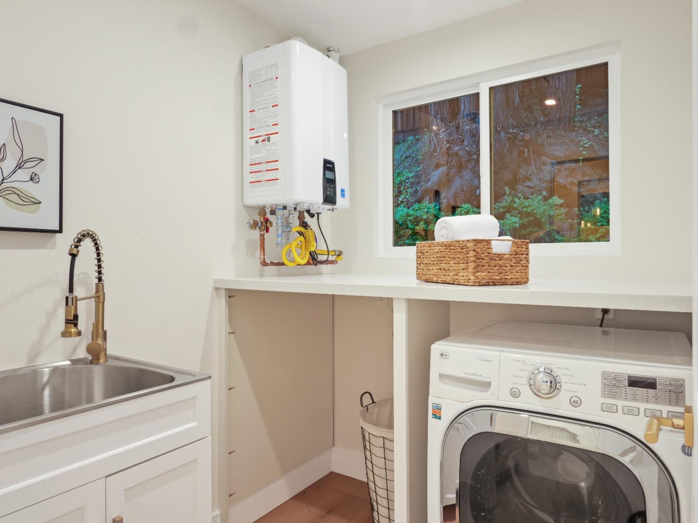 Detail Gallery Image 13 of 23 For 4808 Glen Haven Rd, Soquel,  CA 95073 - 2 Beds | 2 Baths