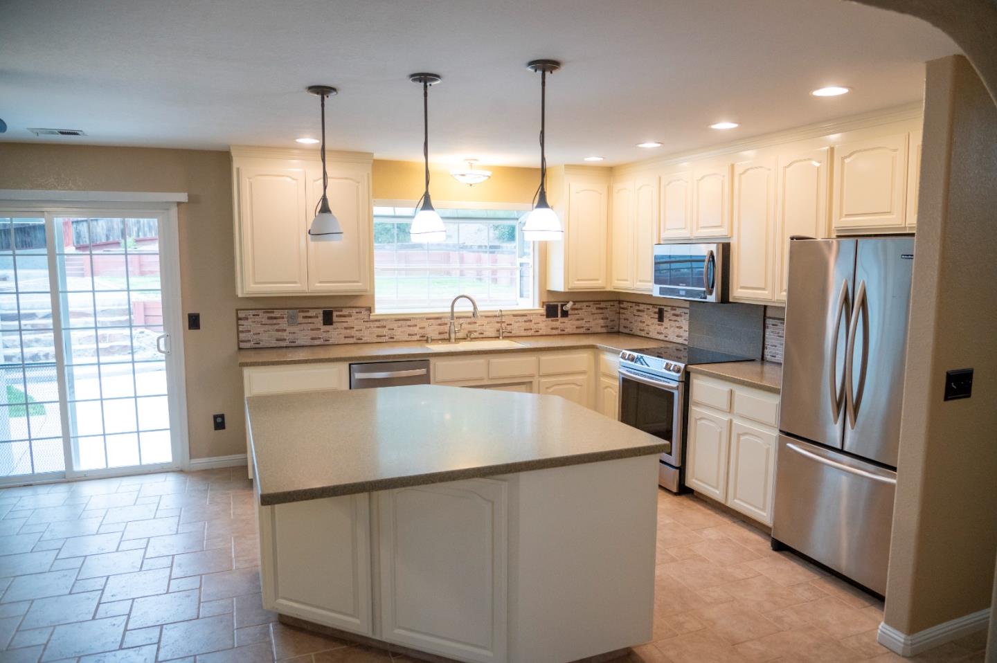 Detail Gallery Image 3 of 41 For 411 Bolado Rd, Tres Pinos,  CA 95075 - 3 Beds | 2/1 Baths