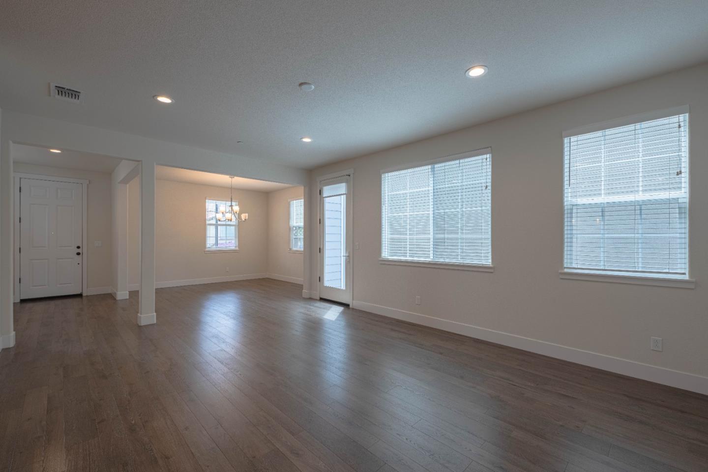 Detail Gallery Image 8 of 36 For 21606 Ord Ave, Marina,  CA 93933 - 3 Beds | 2/1 Baths
