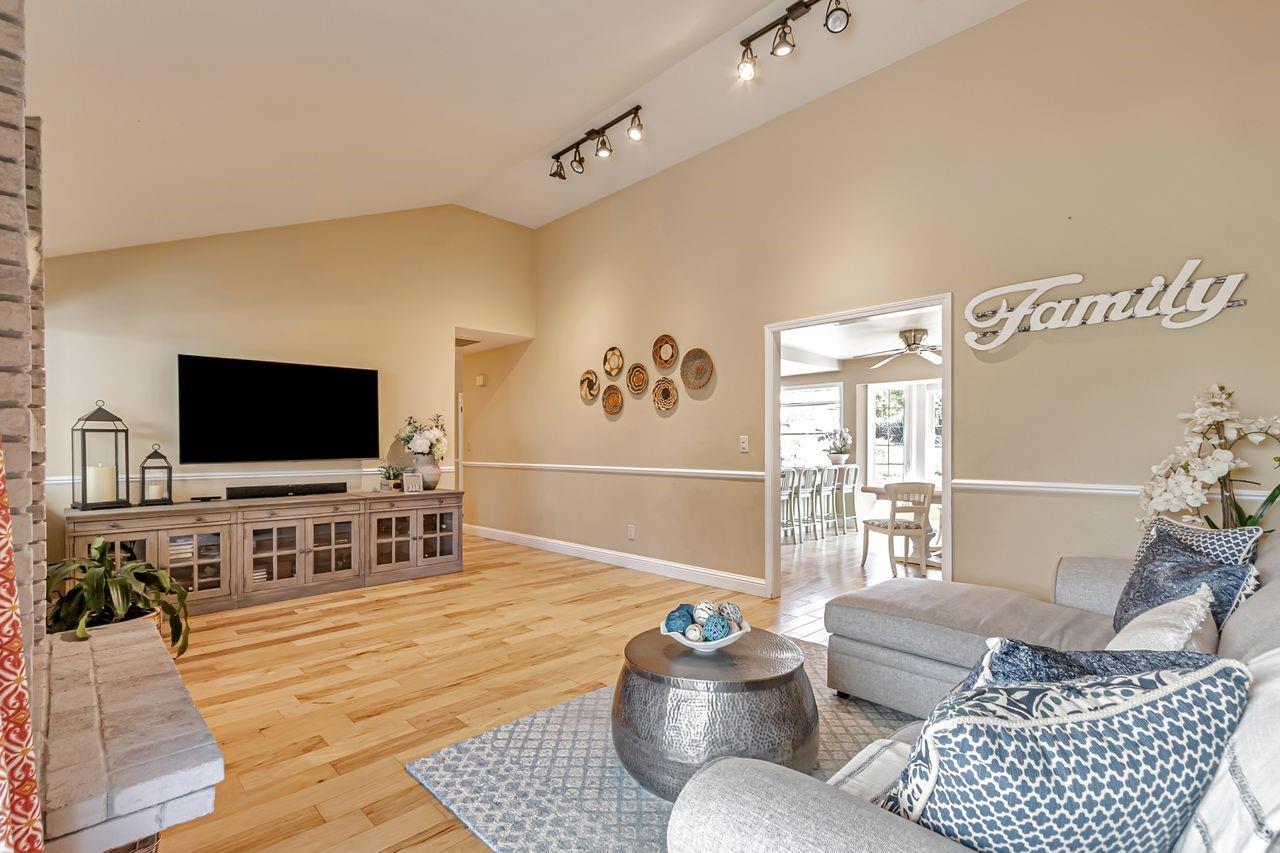 Detail Gallery Image 23 of 64 For 3187 High Meadow Ln, San Jose,  CA 95135 - 4 Beds | 2 Baths