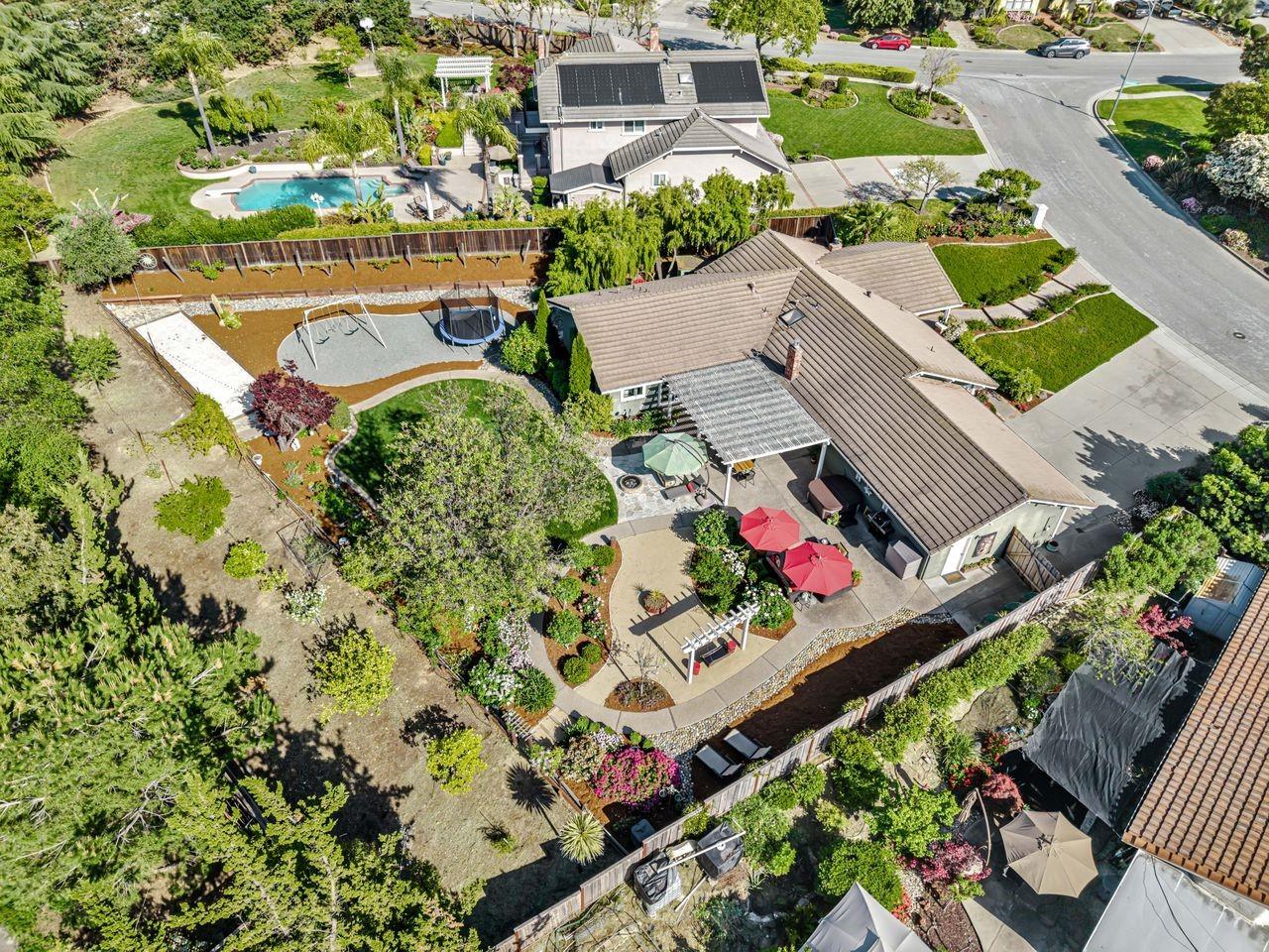 Detail Gallery Image 3 of 64 For 3187 High Meadow Ln, San Jose,  CA 95135 - 4 Beds | 2 Baths