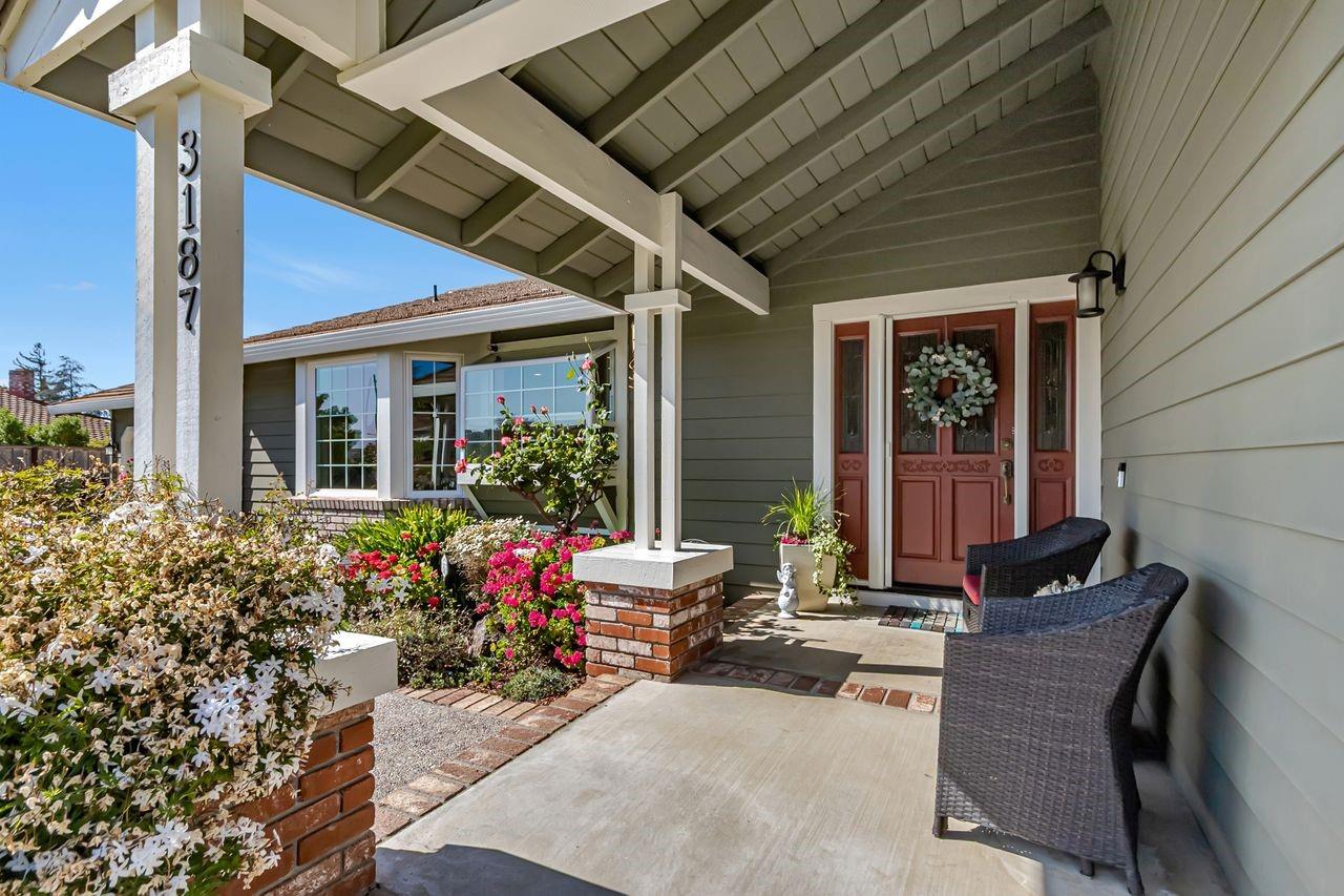 Detail Gallery Image 5 of 64 For 3187 High Meadow Ln, San Jose,  CA 95135 - 4 Beds | 2 Baths