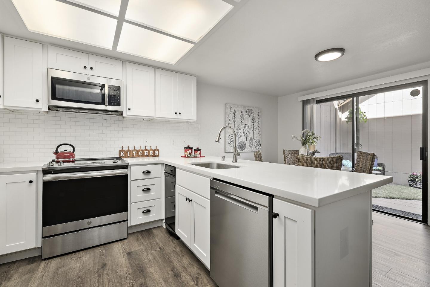 Detail Gallery Image 13 of 37 For 5965 Fiddletown Pl, San Jose,  CA 95120 - 2 Beds | 2/1 Baths