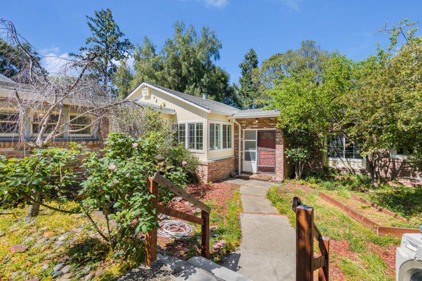 Detail Gallery Image 6 of 30 For 495 Bird Ave, Los Gatos,  CA 95032 - 4 Beds | 2 Baths