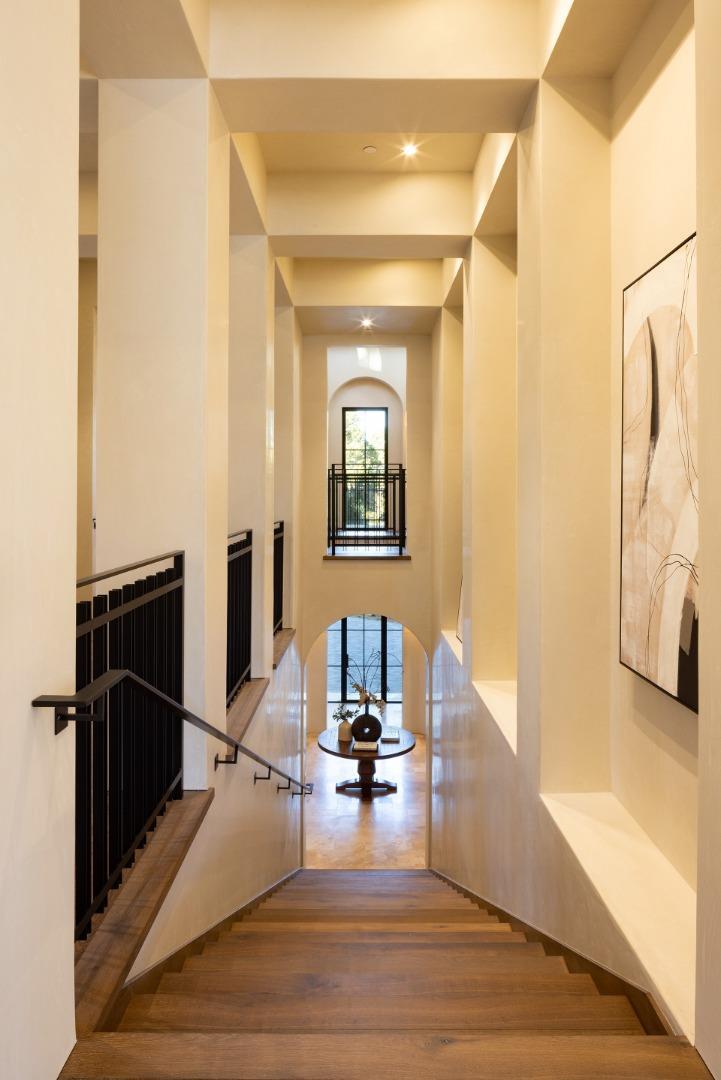 Detail Gallery Image 6 of 43 For 24275 via Malpaso, Monterey,  CA 93940 - 4 Beds | 4/2 Baths