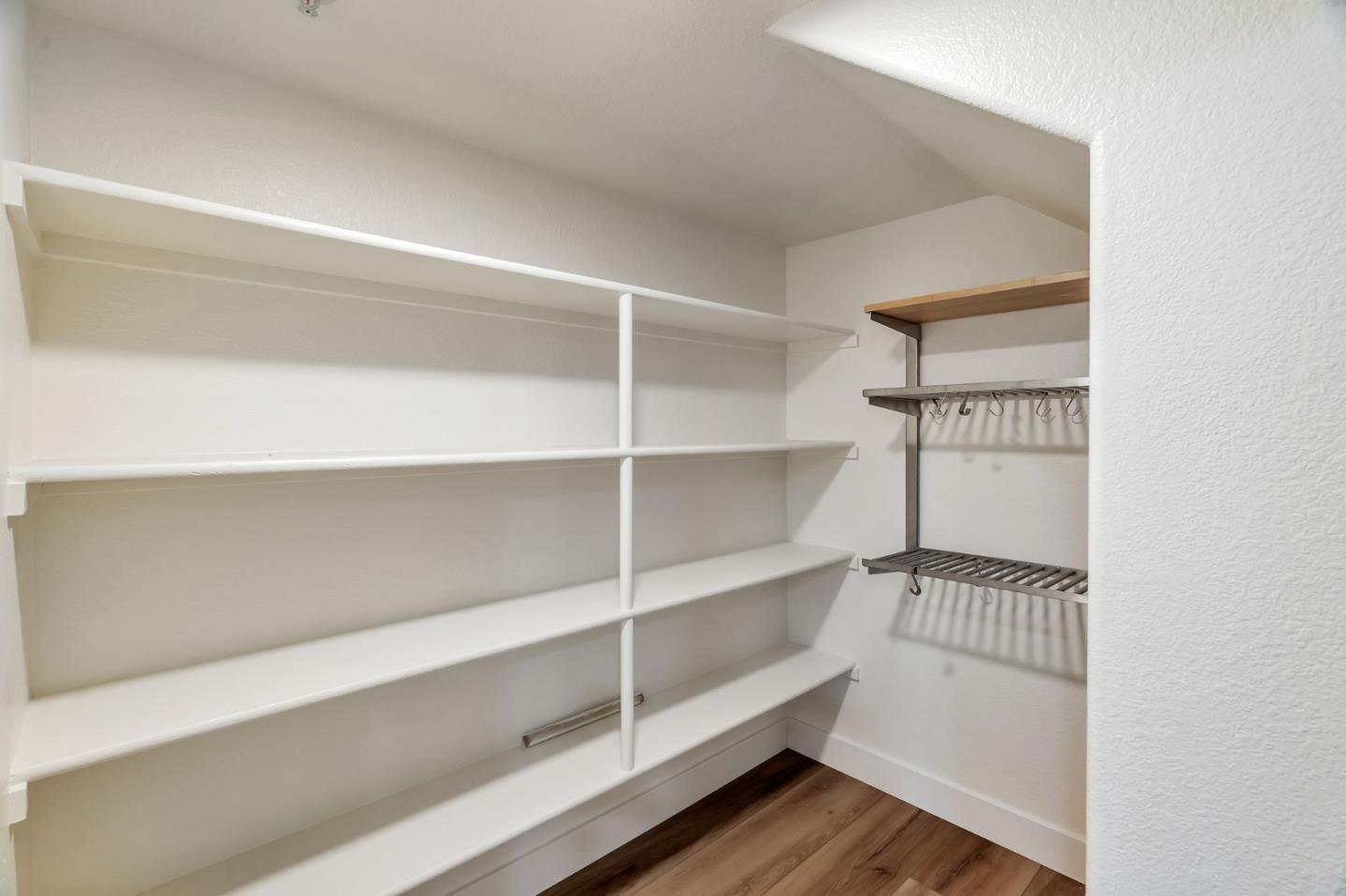 Detail Gallery Image 29 of 44 For 956 Sakura Dr, San Jose,  CA 95112 - 3 Beds | 2/1 Baths
