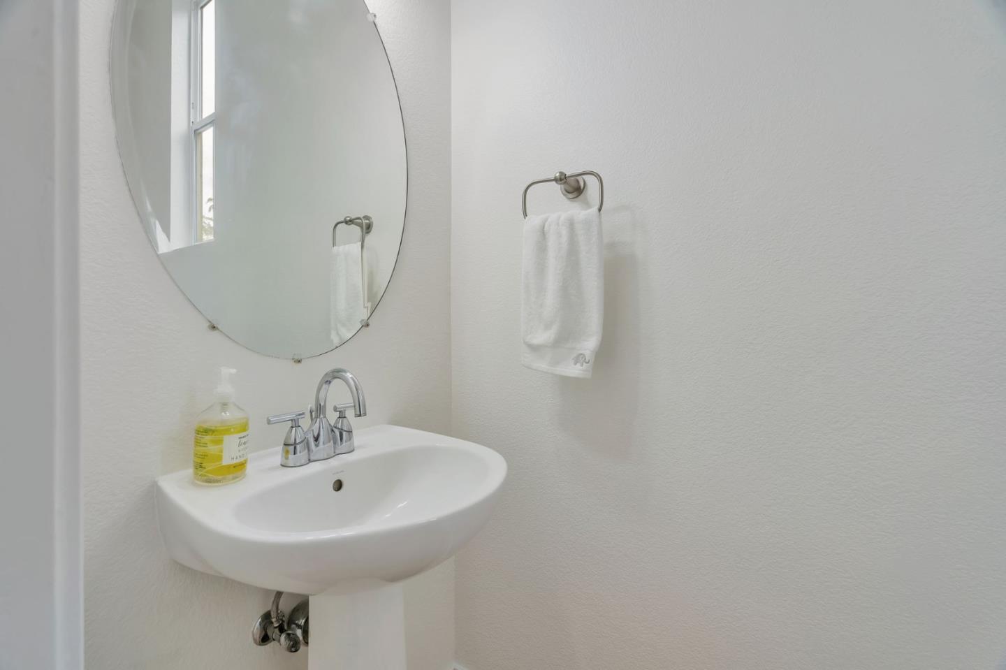 Detail Gallery Image 32 of 44 For 956 Sakura Dr, San Jose,  CA 95112 - 3 Beds | 2/1 Baths