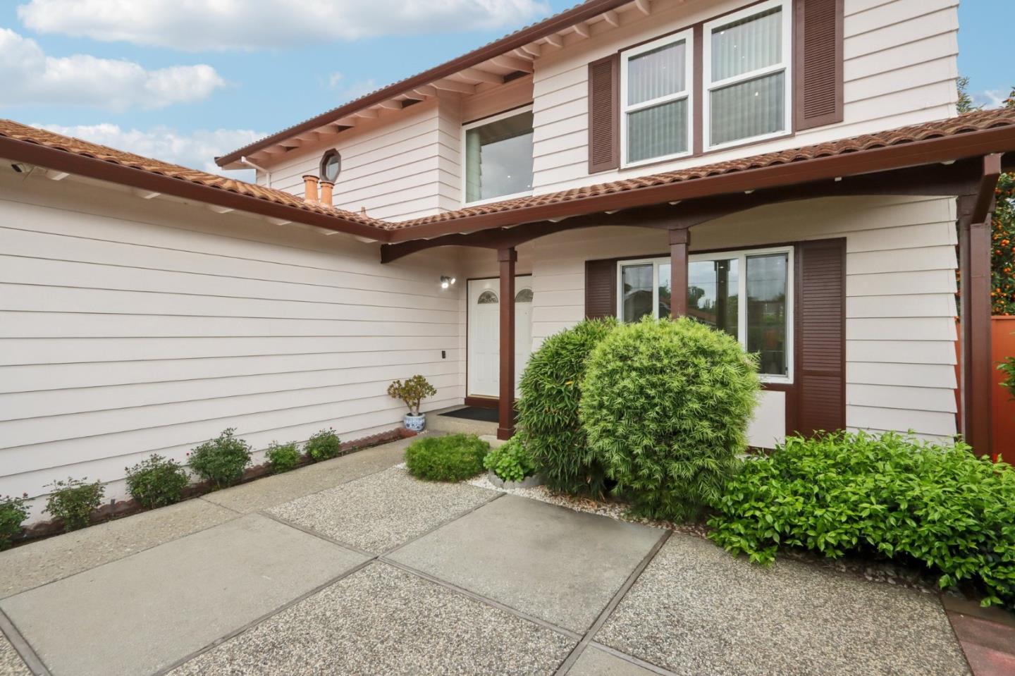 Detail Gallery Image 35 of 71 For 1288 Isengard Ct, San Jose,  CA 95121 - 5 Beds | 3 Baths