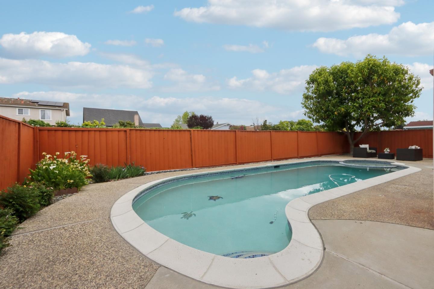Detail Gallery Image 39 of 71 For 1288 Isengard Ct, San Jose,  CA 95121 - 5 Beds | 3 Baths