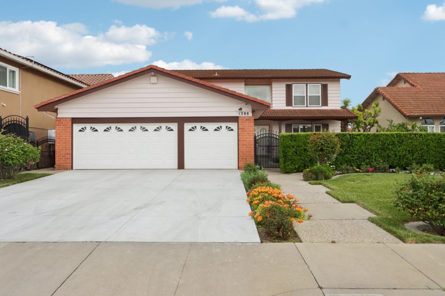 Detail Gallery Image 65 of 71 For 1288 Isengard Ct, San Jose,  CA 95121 - 5 Beds | 3 Baths