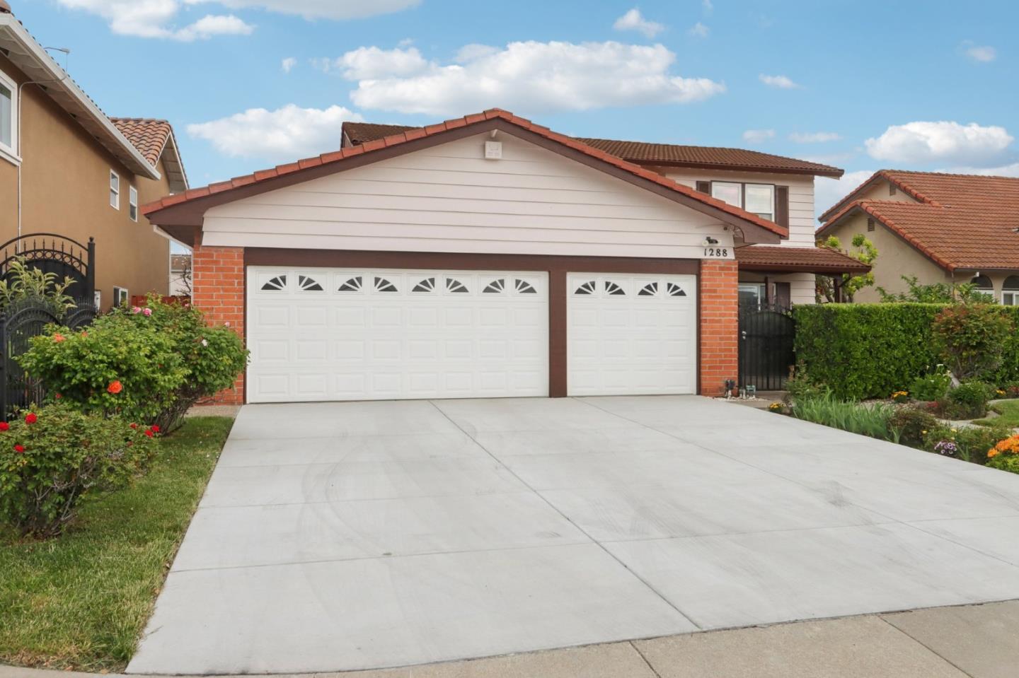Detail Gallery Image 67 of 71 For 1288 Isengard Ct, San Jose,  CA 95121 - 5 Beds | 3 Baths