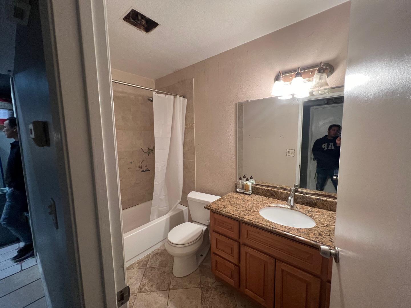 Detail Gallery Image 14 of 21 For 1822 Tustin Dr, San Jose,  CA 95122 - 5 Beds | 3 Baths