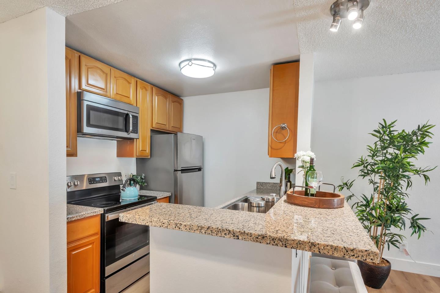 Detail Gallery Image 15 of 53 For 373 Half Moon Ln #307,  Daly City,  CA 94015 - 1 Beds | 1 Baths