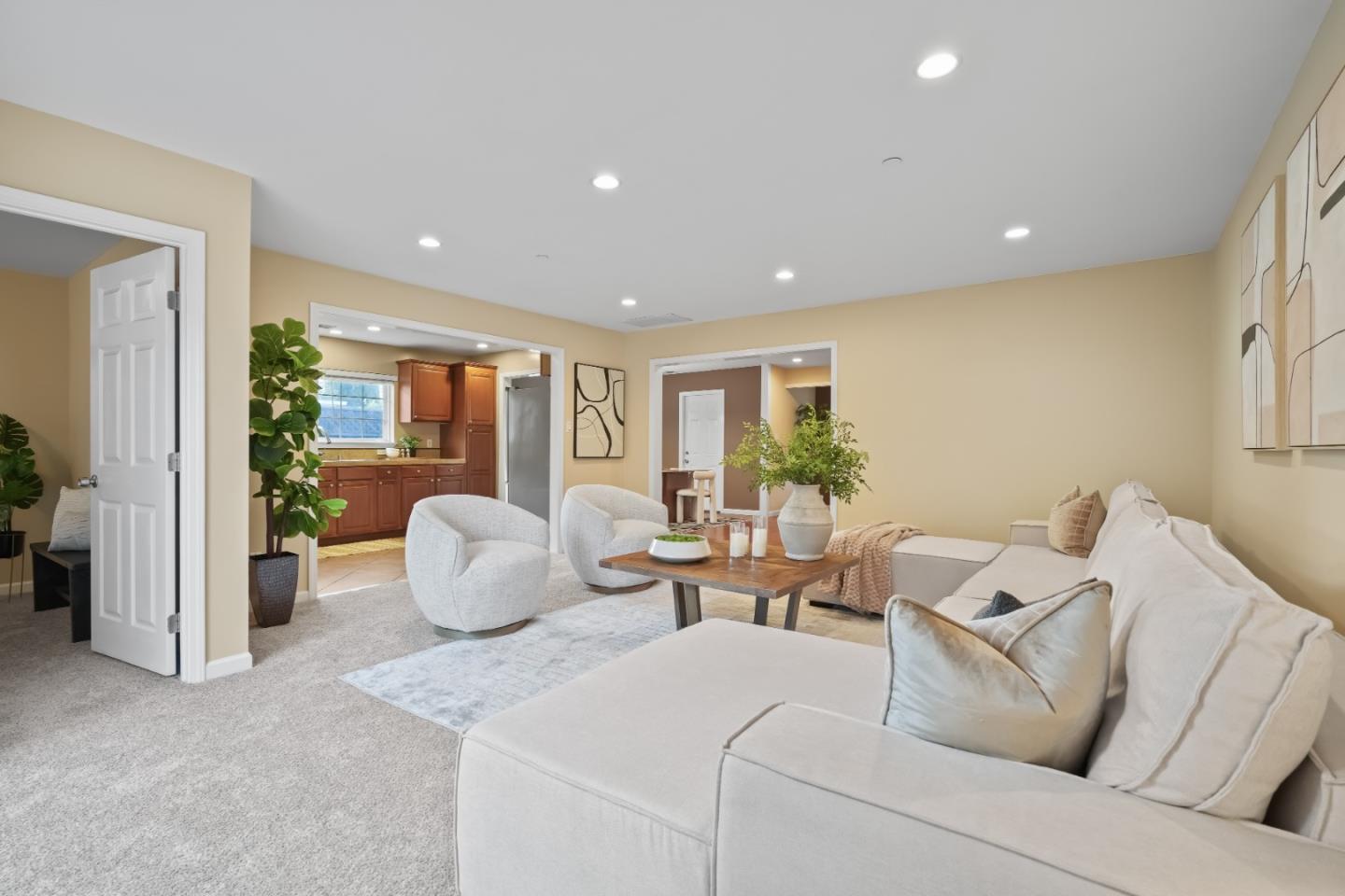 Detail Gallery Image 16 of 27 For 1040 Patricia Ave, San Mateo,  CA 94401 - 5 Beds | 2 Baths