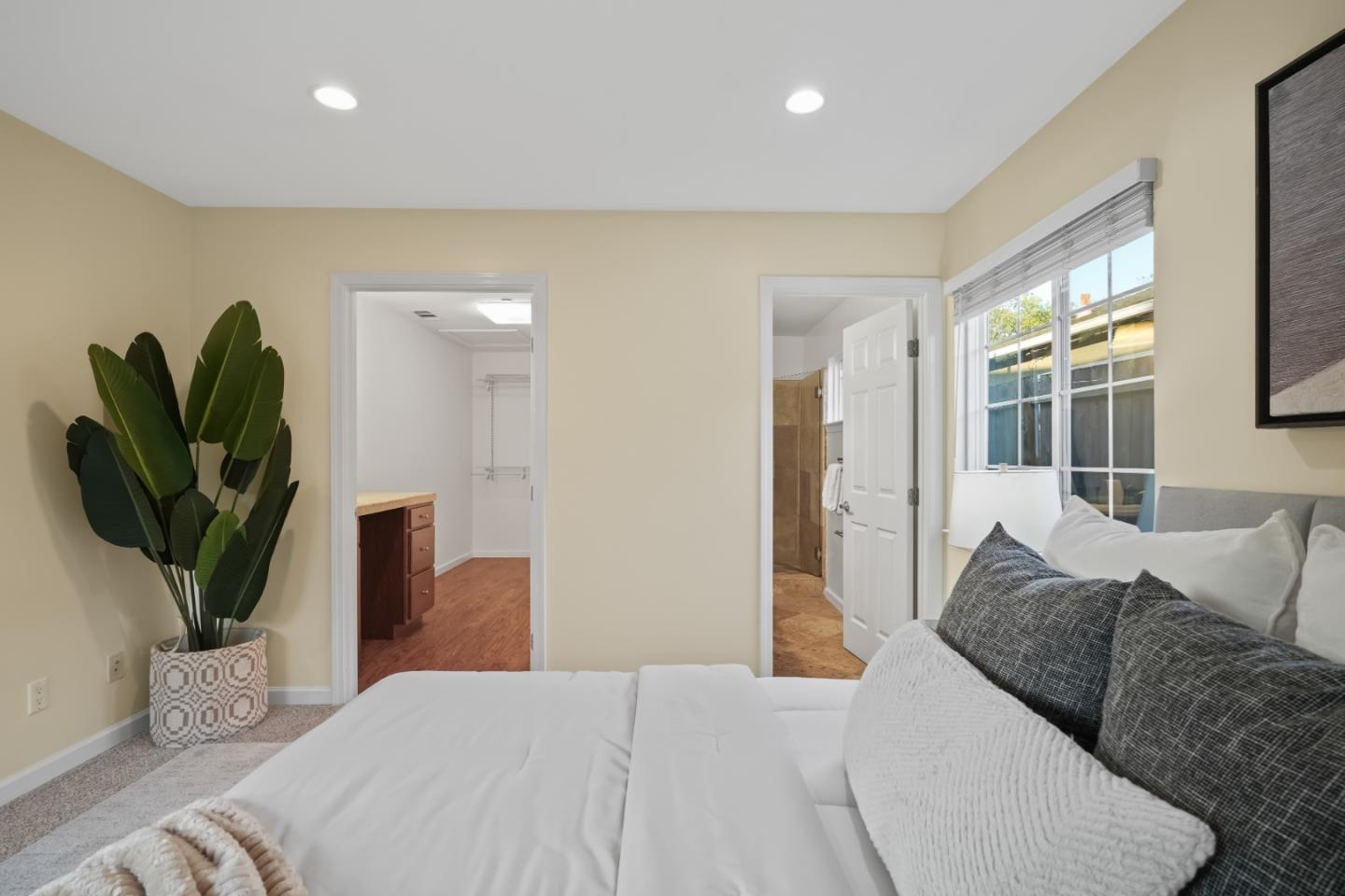 Detail Gallery Image 21 of 27 For 1040 Patricia Ave, San Mateo,  CA 94401 - 5 Beds | 2 Baths