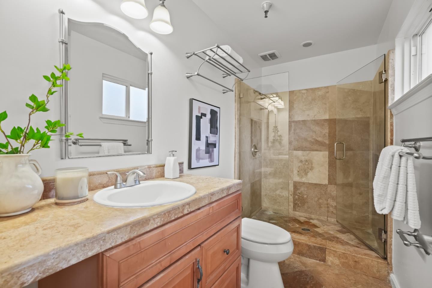 Detail Gallery Image 22 of 27 For 1040 Patricia Ave, San Mateo,  CA 94401 - 5 Beds | 2 Baths