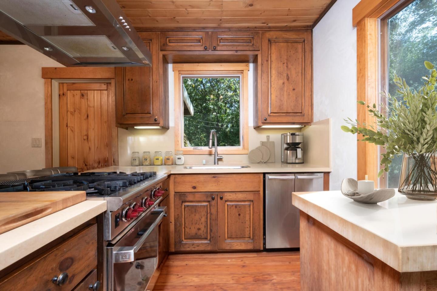 Detail Gallery Image 12 of 26 For 171 Old La Honda Rd, Woodside,  CA 94062 - 3 Beds | 3 Baths
