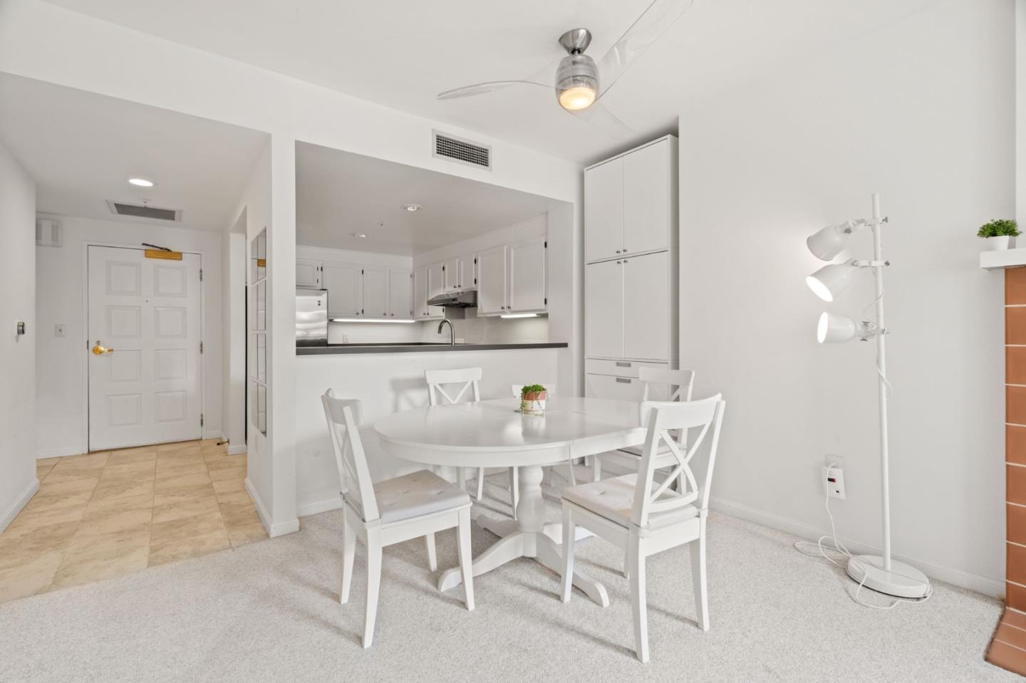 Detail Gallery Image 9 of 23 For 550 Ortega Ave #B321,  Mountain View,  CA 94040 - 2 Beds | 2 Baths