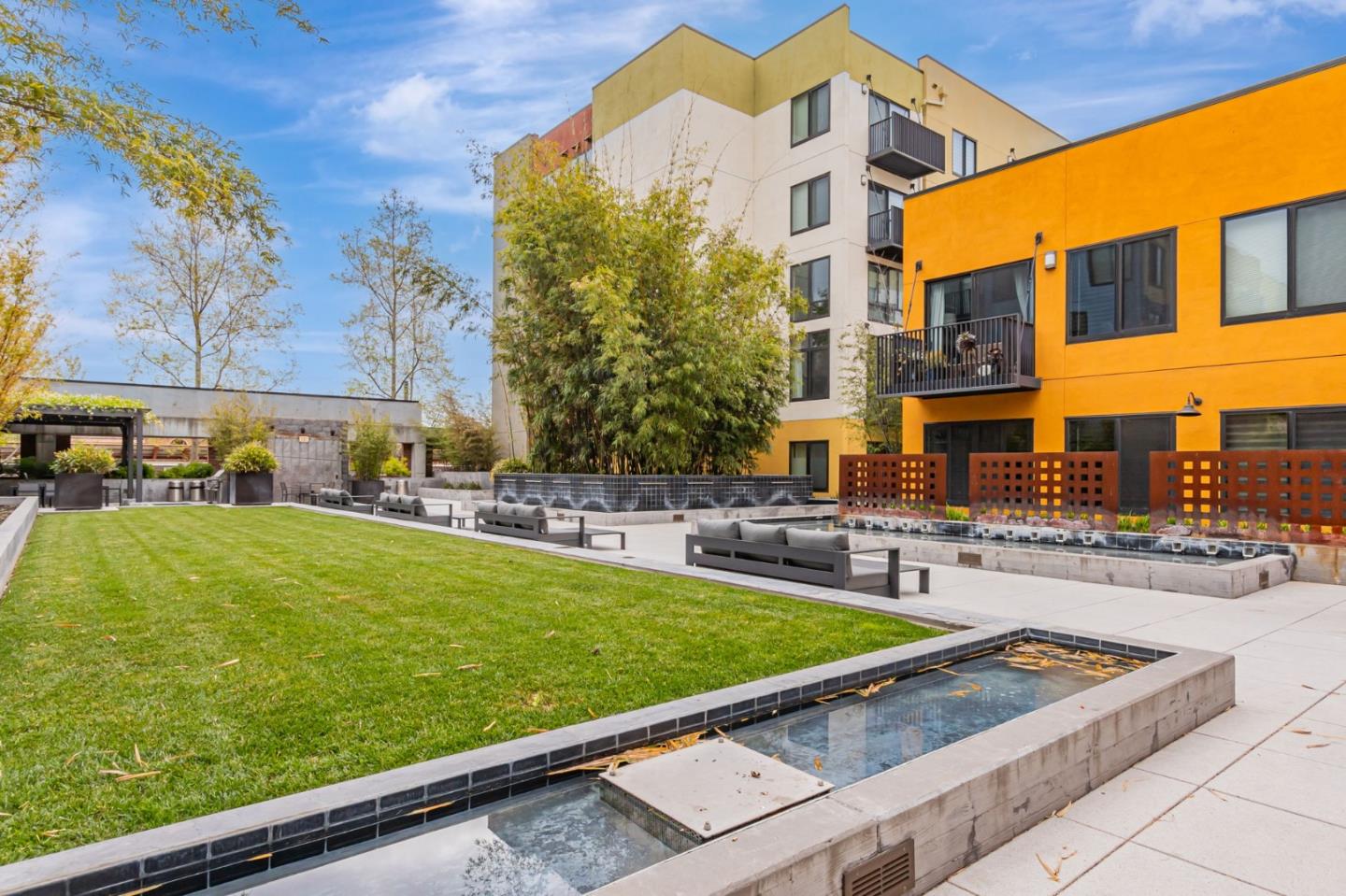 Detail Gallery Image 2 of 36 For 88 Bush St #1122,  San Jose,  CA 95126 - 2 Beds | 2 Baths