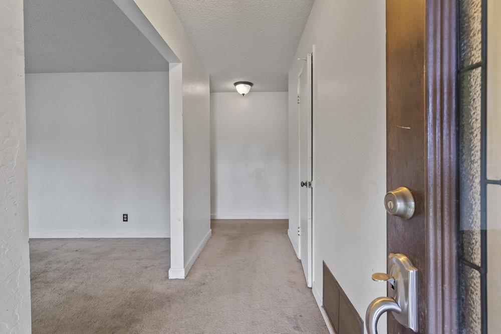 Detail Gallery Image 10 of 34 For 1099 3rd St, San Juan Bautista,  CA 95045 - 3 Beds | 2 Baths