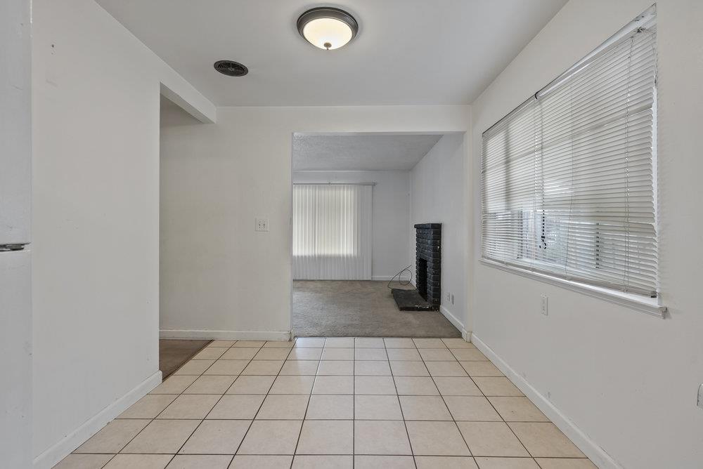Detail Gallery Image 16 of 34 For 1099 3rd St, San Juan Bautista,  CA 95045 - 3 Beds | 2 Baths