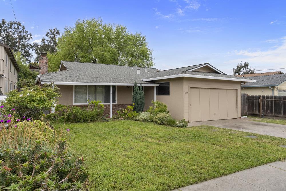 Detail Gallery Image 3 of 34 For 1099 3rd St, San Juan Bautista,  CA 95045 - 3 Beds | 2 Baths
