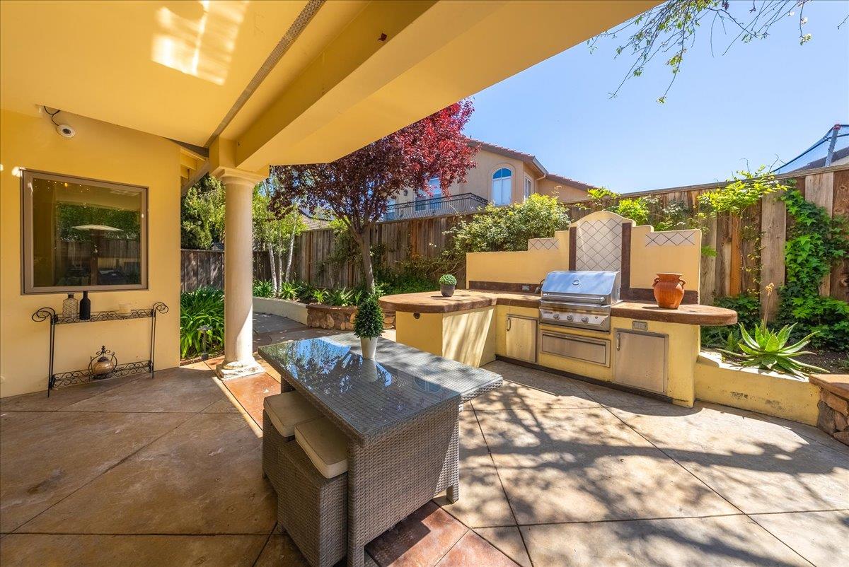 Detail Gallery Image 48 of 73 For 17666 Winding Creek Rd, Salinas,  CA 93908 - 5 Beds | 3 Baths