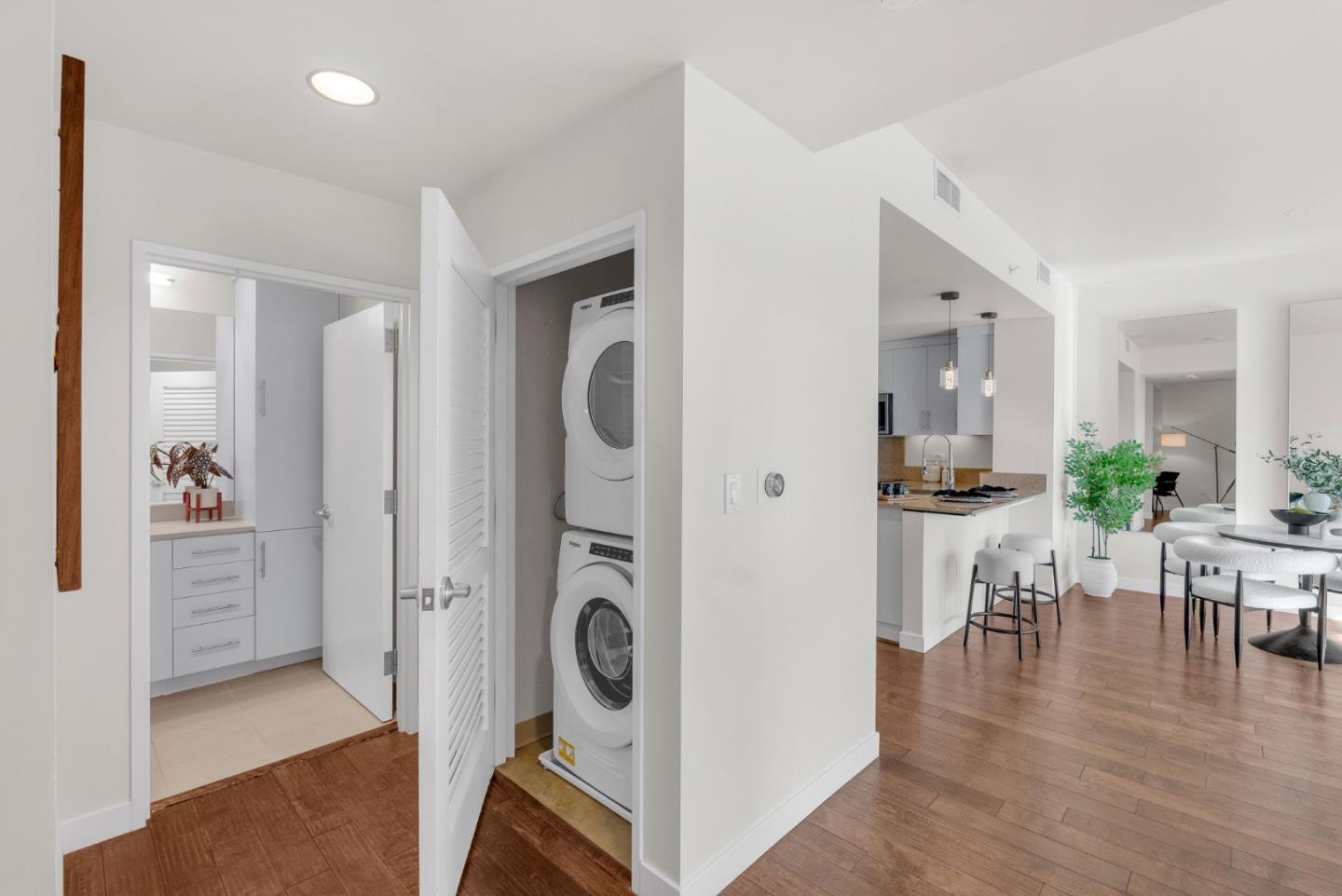 Detail Gallery Image 18 of 32 For 38 N Almaden Blvd #705,  San Jose,  CA 95110 - 1 Beds | 1 Baths