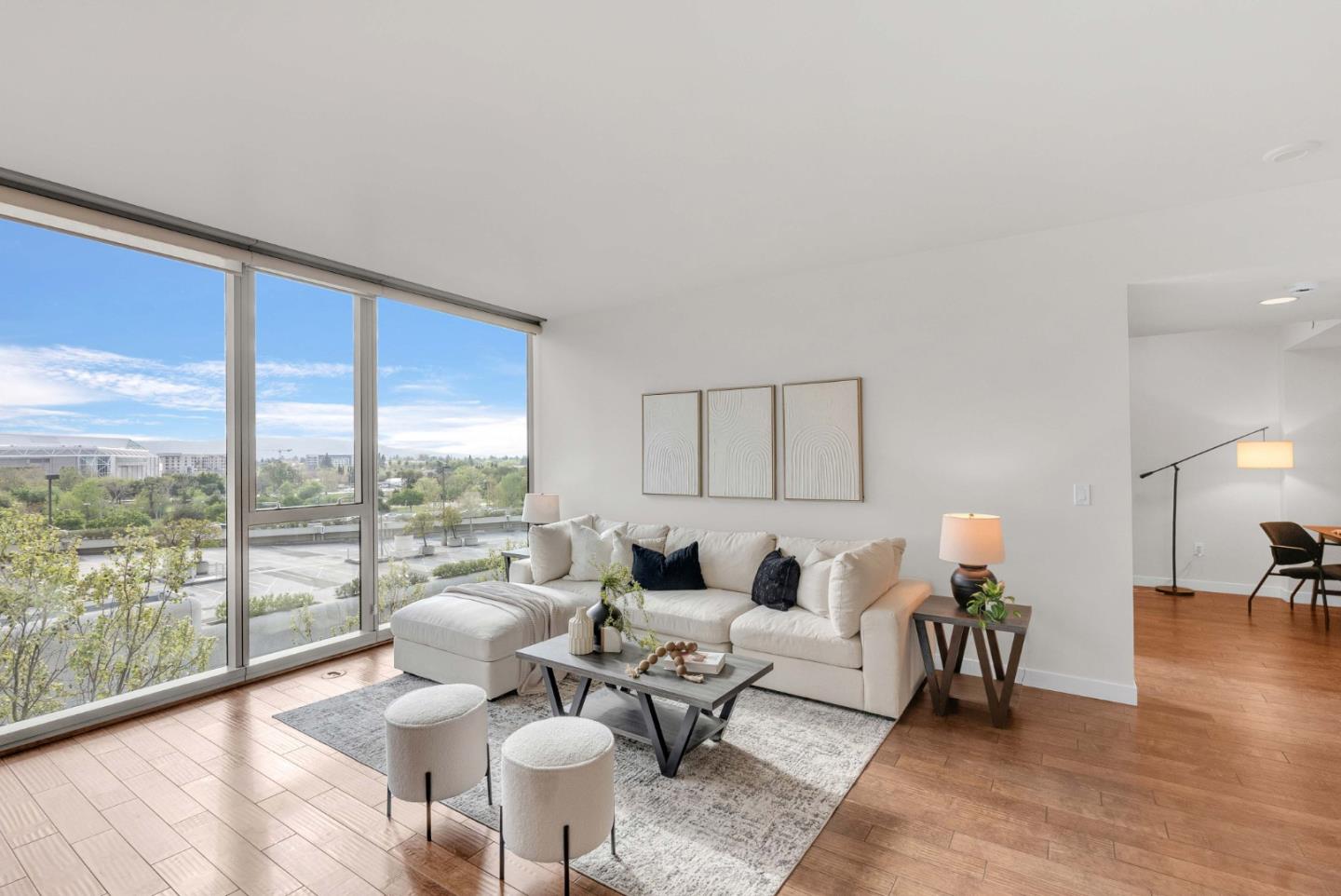 Detail Gallery Image 3 of 32 For 38 N Almaden Blvd #705,  San Jose,  CA 95110 - 1 Beds | 1 Baths
