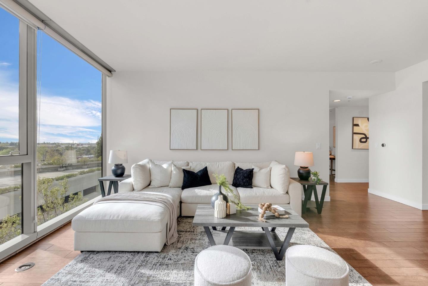 Detail Gallery Image 4 of 32 For 38 N Almaden Blvd #705,  San Jose,  CA 95110 - 1 Beds | 1 Baths