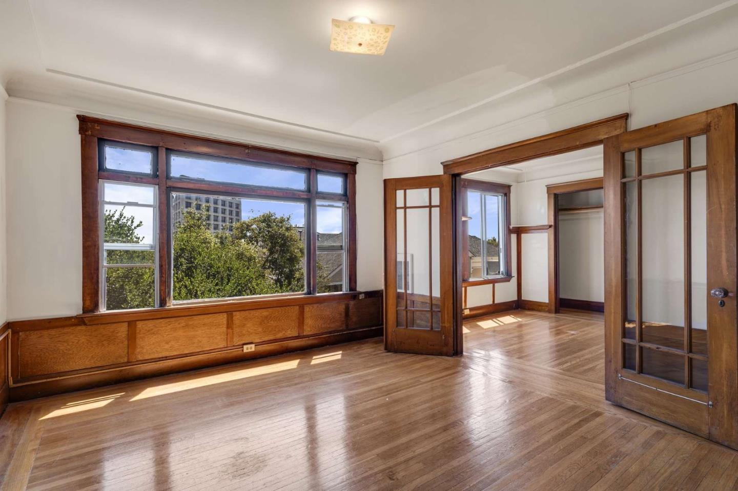 Detail Gallery Image 2 of 8 For 918-920 Oak St, Oakland,  CA 94607 - – Beds | – Baths