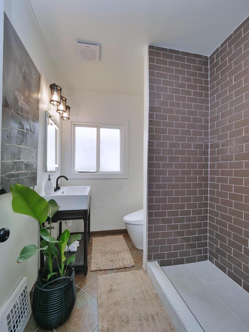 Detail Gallery Image 67 of 114 For 3000 56th Ave, Oakland,  CA 94605 - 4 Beds | 3 Baths