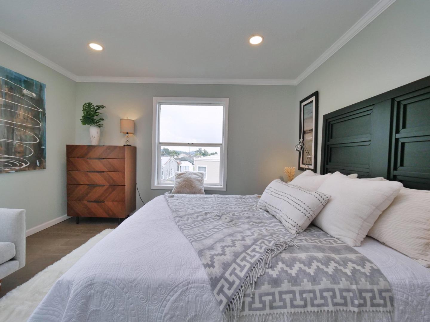 Detail Gallery Image 89 of 114 For 3000 56th Ave, Oakland,  CA 94605 - 4 Beds | 3 Baths