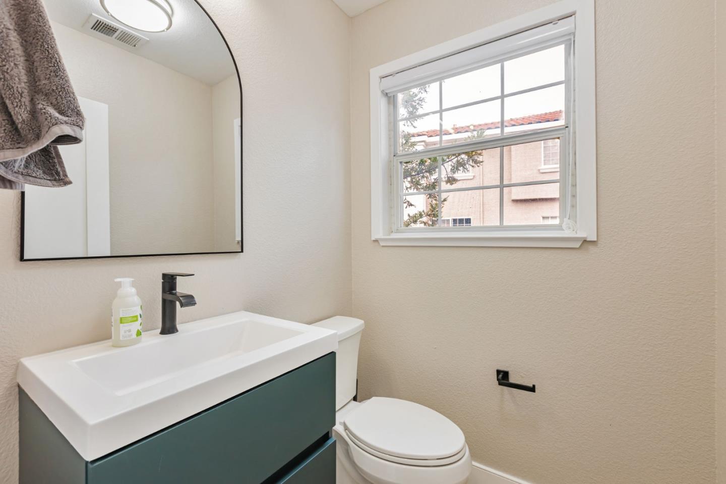 Detail Gallery Image 17 of 40 For 1169 Silver Shadow Dr, San Jose,  CA 95120 - 3 Beds | 2/1 Baths
