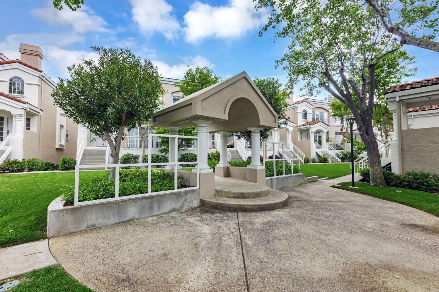 Detail Gallery Image 22 of 40 For 1169 Silver Shadow Dr, San Jose,  CA 95120 - 3 Beds | 2/1 Baths