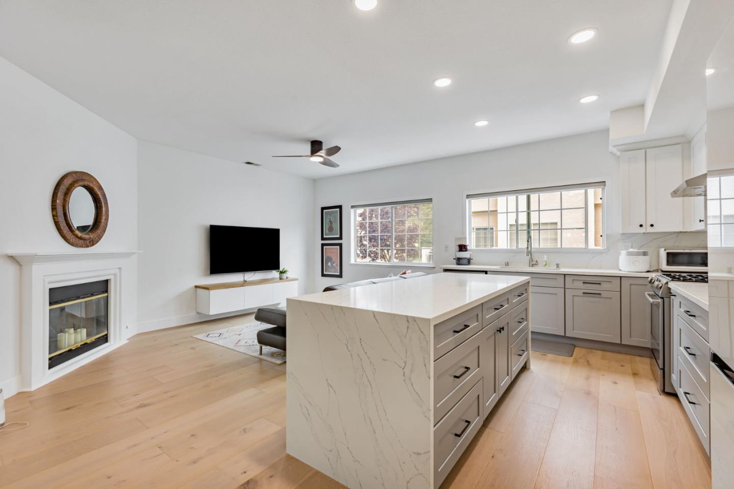 Detail Gallery Image 4 of 40 For 1169 Silver Shadow Dr, San Jose,  CA 95120 - 3 Beds | 2/1 Baths