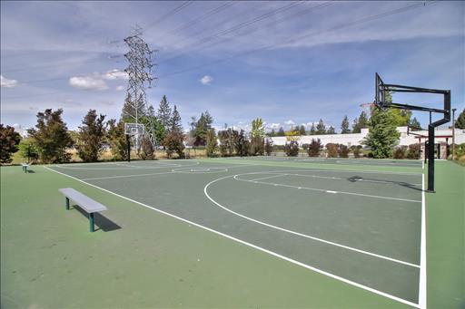 Detail Gallery Image 72 of 82 For 5933 Sunstone Dr #220,  San Jose,  CA 95123 - 2 Beds | 2 Baths