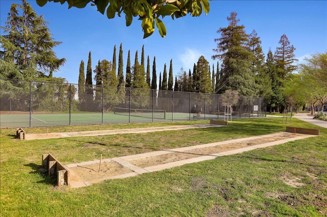 Detail Gallery Image 76 of 82 For 5933 Sunstone Dr #220,  San Jose,  CA 95123 - 2 Beds | 2 Baths