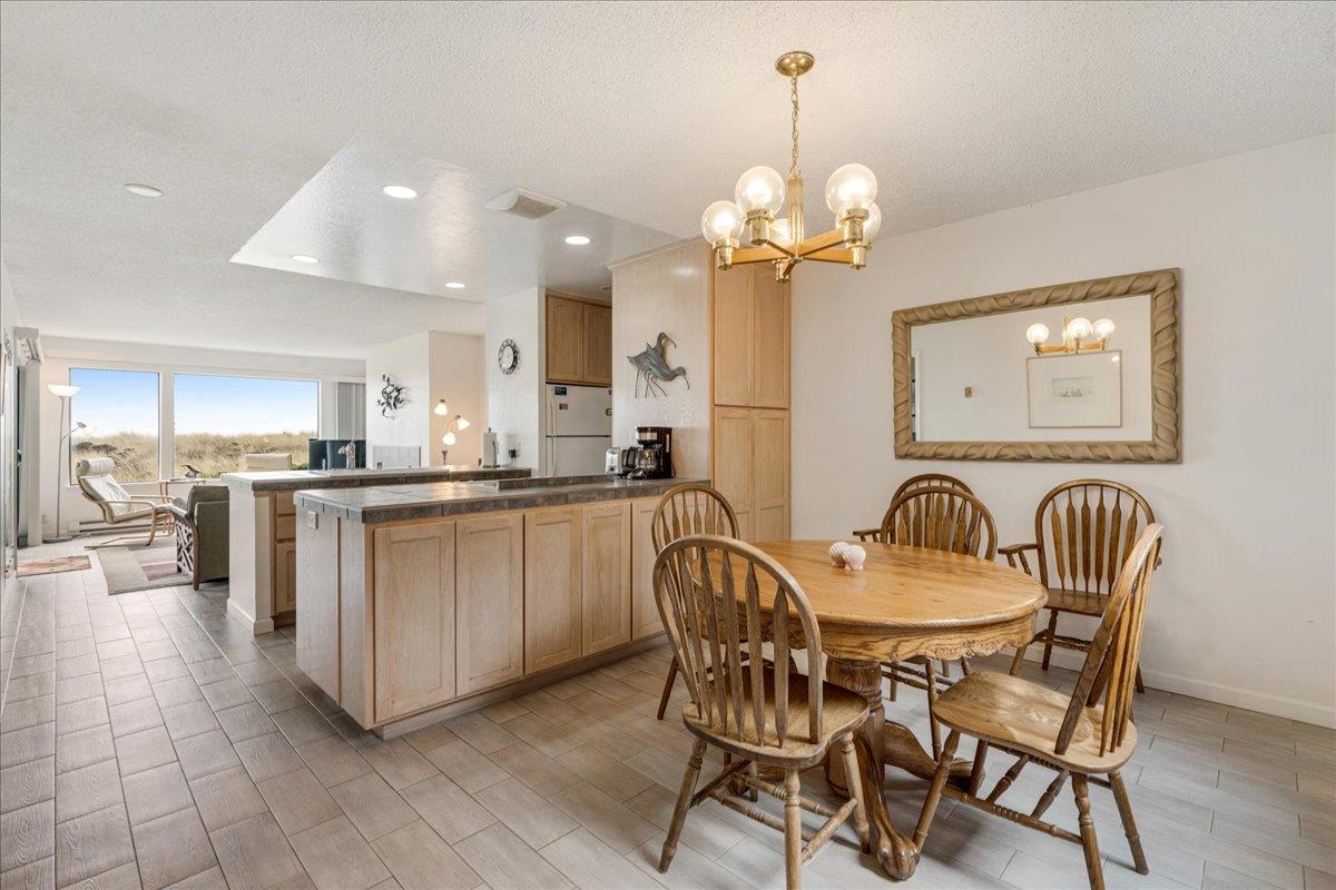 Detail Gallery Image 5 of 27 For 101 Shell Dr #70,  Watsonville,  CA 95076 - 2 Beds | 2 Baths