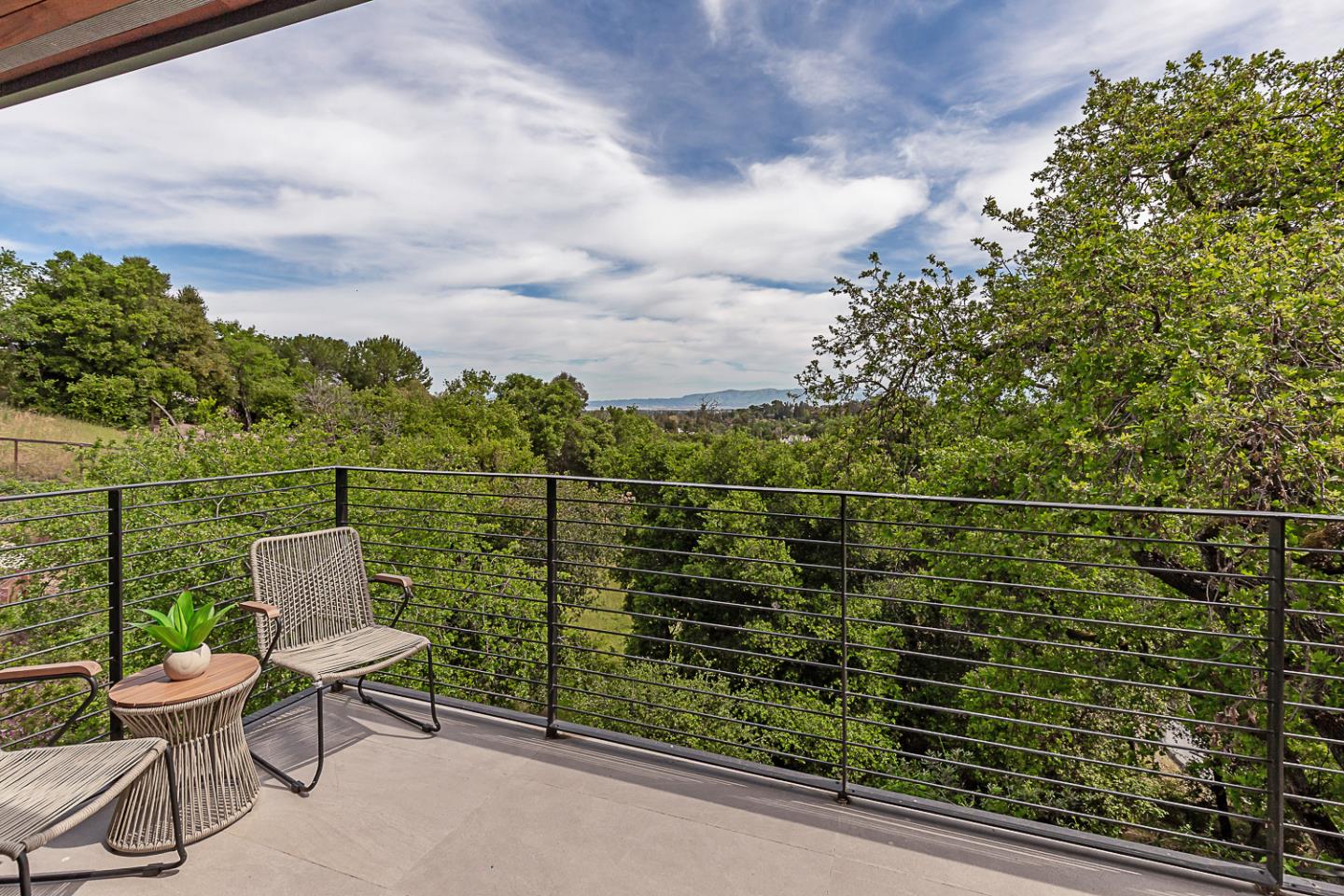 Detail Gallery Image 10 of 68 For 26896 Alejandro Dr, Los Altos Hills,  CA 94022 - 4 Beds | 3 Baths